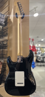 Fender - Player Stratocaster Pau Ferro - Black 3